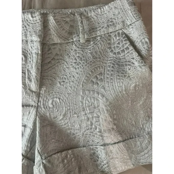 New York & Company Metallic Shorts Women's Size 4 White Silver Dressy Pockets - Picture 3 of 16